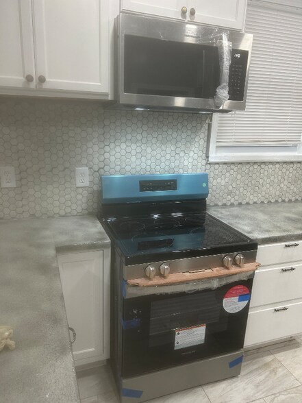 Building Photo - 39 Booker St NW