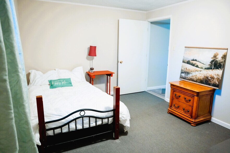 Building Photo - 2368 Bateman Bridge Rd