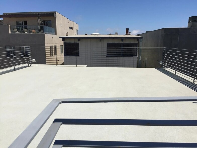 Building Photo - 125 16th Pl