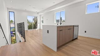 Building Photo - 10842 Peach Grove St