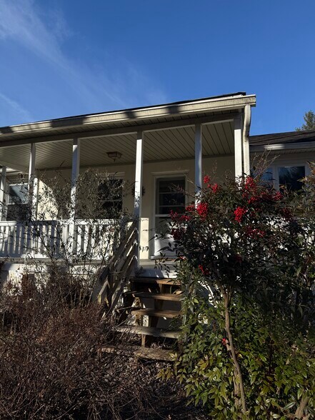 Building Photo - 2908 Fisherville Rd