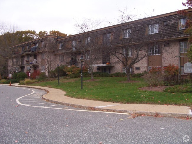 Primary Photo - 1738 House