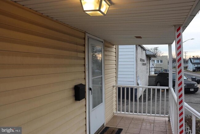 Building Photo - 410 Winters Ln