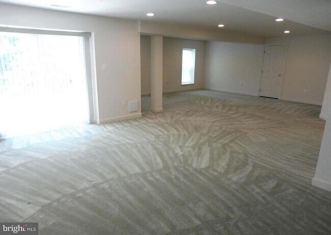 Building Photo - 4807 River Creek Terrace