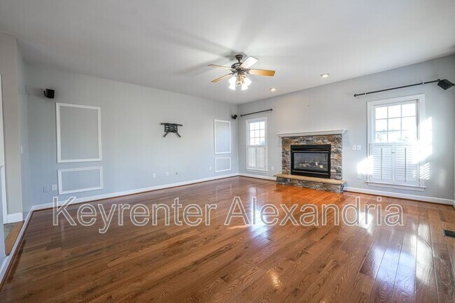 Building Photo - 13568 Heritage Farms Dr