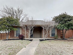 Building Photo - 7764 Creekview Dr