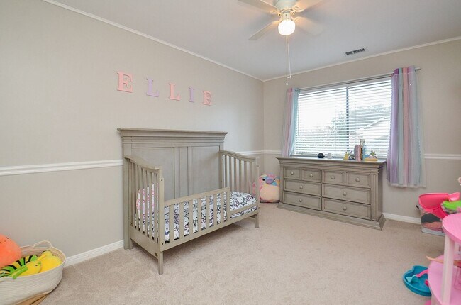 Building Photo - 4614 Rainbow Run