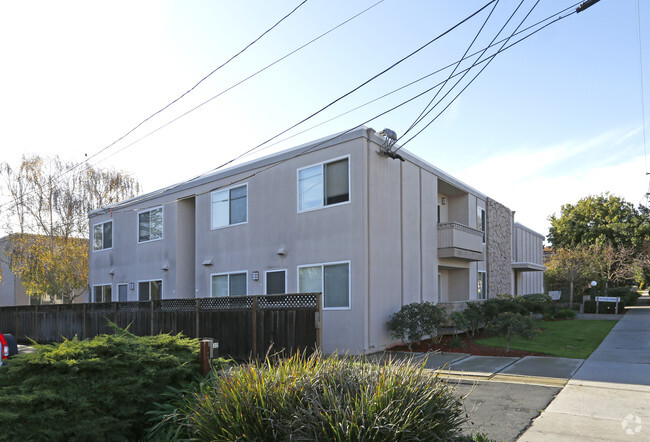 Building Photo - 40 Glen Eyrie Ave