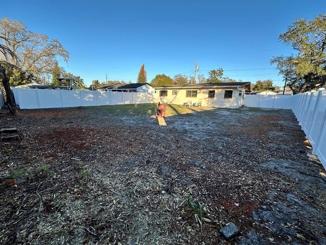 Building Photo - 5618 Aileen Dr