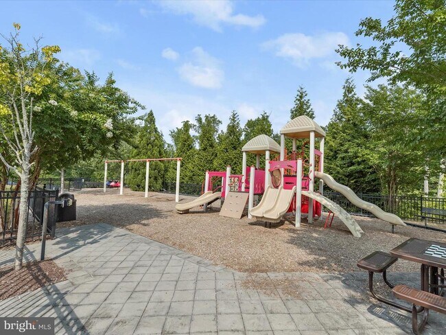 Building Photo - 7761 Crystal Brook Way
