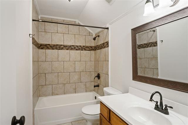 Building Photo - 2113 Live Oak Dr