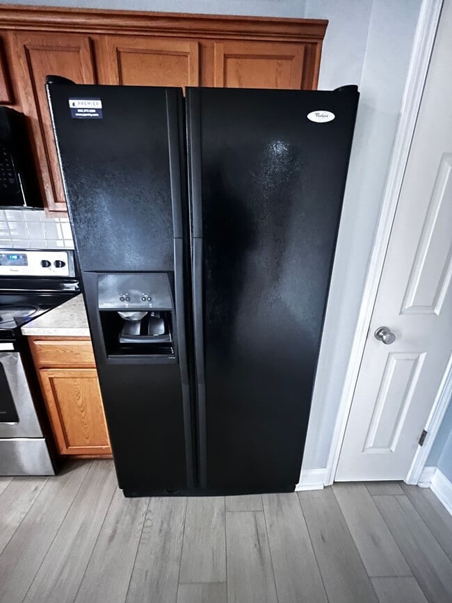 Building Photo - Beautiful 4 Bedroom and 2.5 Bath Home