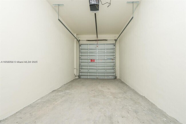 Building Photo - 10245 NW 63rd Terrace