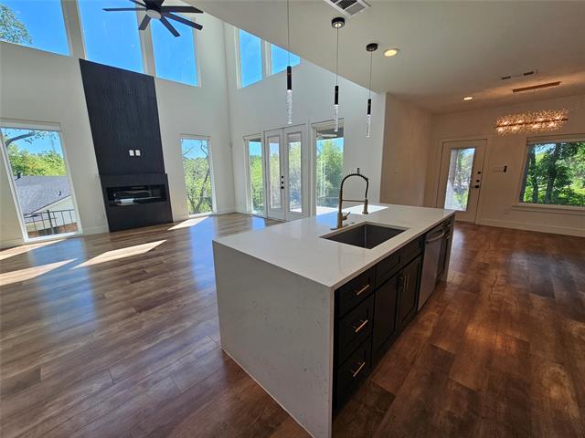 Building Photo - 2374 Southwood Dr