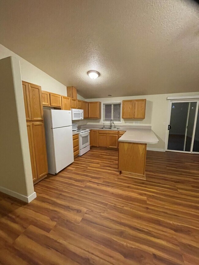 Building Photo - 3BD Ranch Style Home in Fircrest Neighborhood