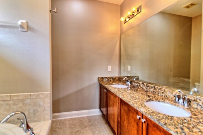 Bathroom attached to 3rd Floor Primary Bedroom - 111 N Albany Ave