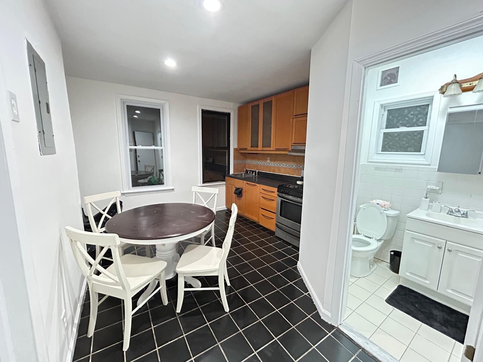 Building Photo - 318 71st St