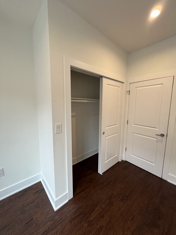 Building Photo - 1219 N 5th St