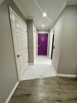 Building Photo - 121 Sinclair Ave