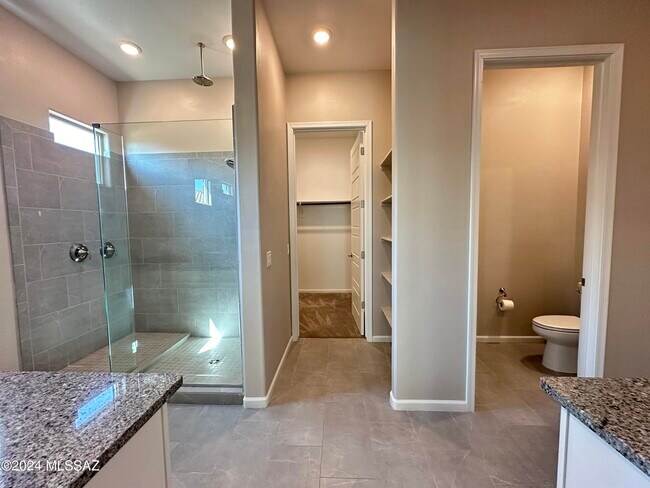 Building Photo - 12474 N Appling Ave