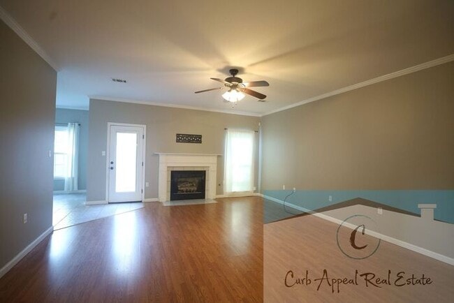 Building Photo - 4 bedroom 2 bath recently built home (Nett...