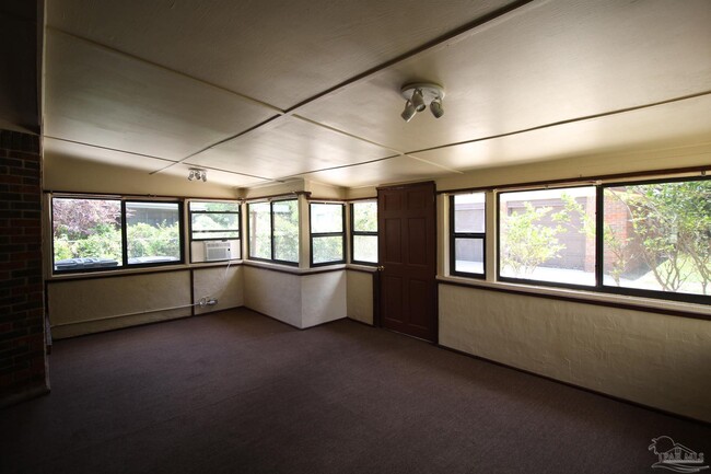 Building Photo - 7360 Beta Ln