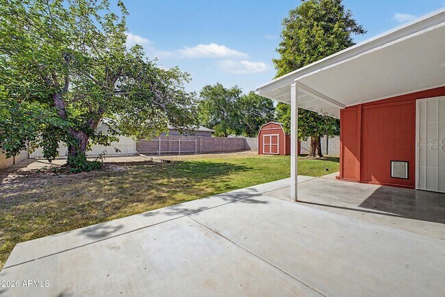 Building Photo - 6138 N 15th Ave