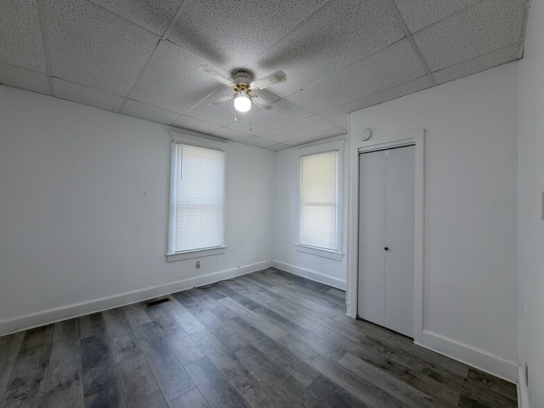 Building Photo - 116 W Woodland Ave