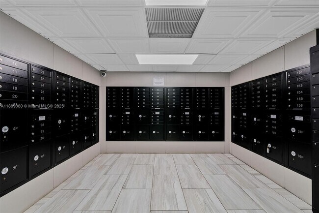 Building Photo - 15600 NW 7th Ave