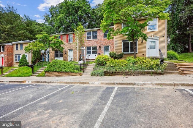 Building Photo - 10121 Watkins Mill Pl