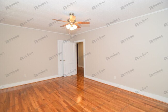 Building Photo - $1,200 - 2 bed/1 bath home for lease!, TOT...