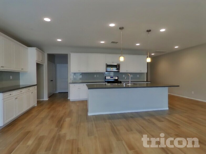 Building Photo - 30705 Arrow Leaf Ln