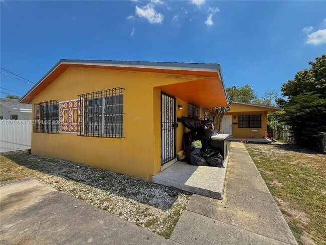 Building Photo - 950 NW 109th St
