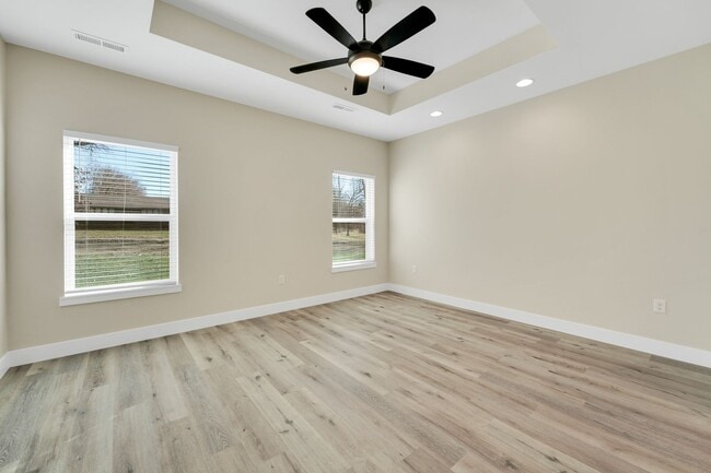 Building Photo - Hickory Village 55 Plus, LLC - 3700 E Cherry St Springfield, MO 65809