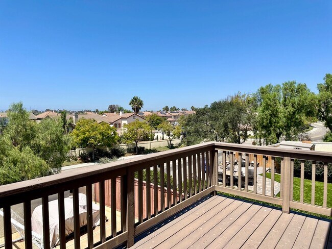 Building Photo - 1508 Robles Dr