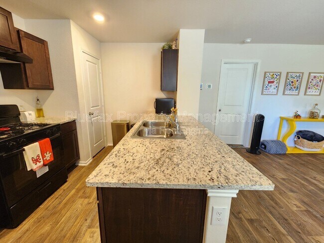 Building Photo - 6619 Dynamic Sound