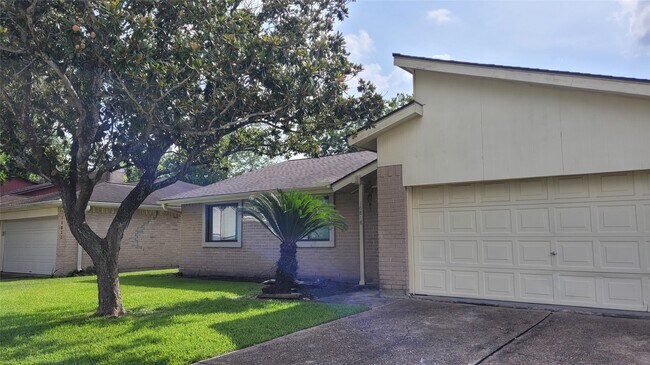 Building Photo - 16818 Dutch Ridge Dr
