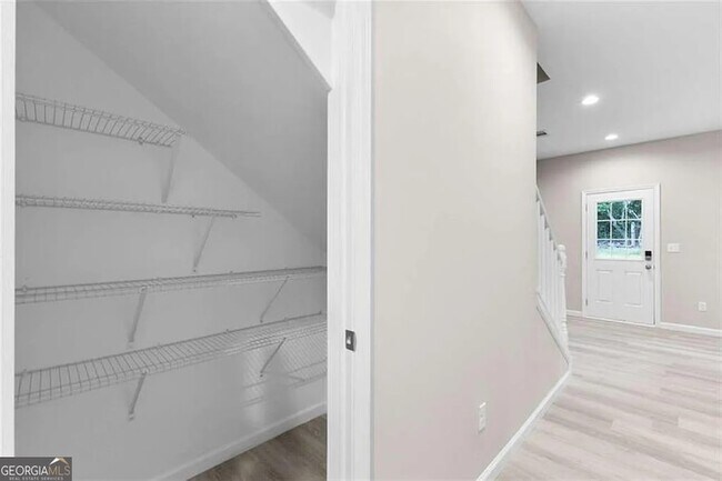 Building Photo - 403 Aaron Brown Rd