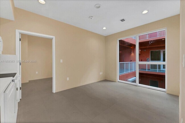 Building Photo - 123 NW 14th St