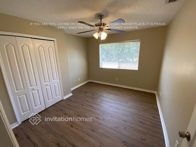 Building Photo - 11429 Village Brook Dr