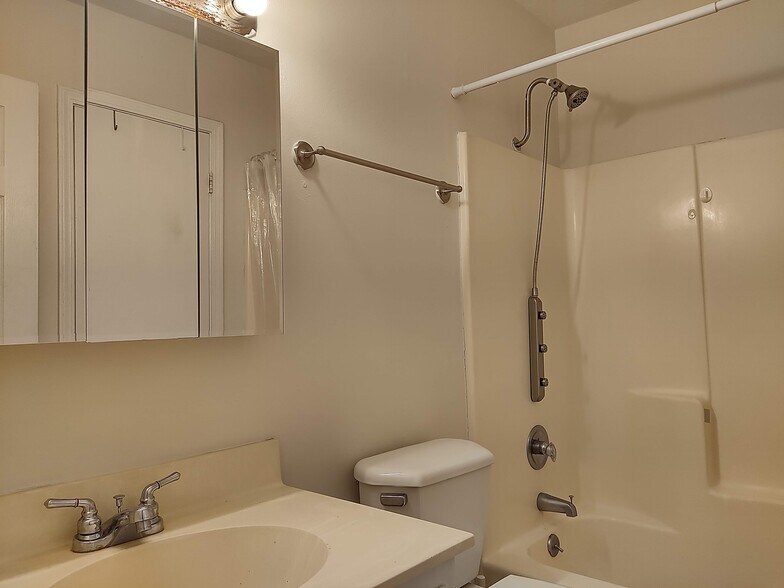 Building Photo - 110 Horizon River Dr