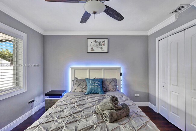 Building Photo - 1804 SW 102nd Ct