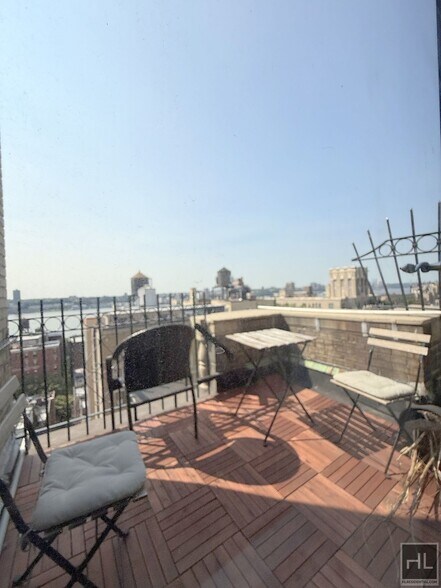 Building Photo - No fee 2 bed 2 bath WEST END AVENUE