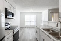 Building Photo - 1000 River Bend Dr