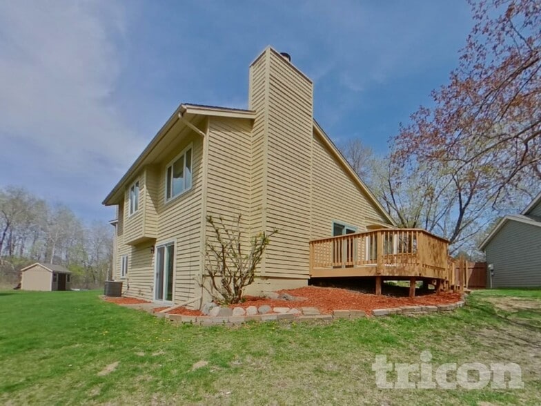 Building Photo - 1444 Willow Creek Ln