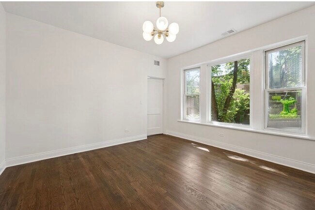 Building Photo - 1340 W Hollywood Ave