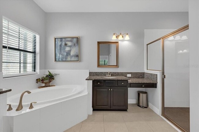 Building Photo - 13818 Moonstone Canyon Dr