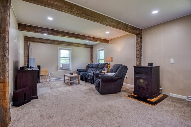 Building Photo - 770 Dalton Rd