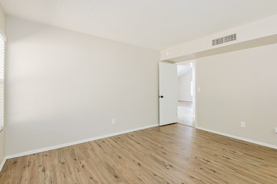 Building Photo - 3301 S Marissa Dr