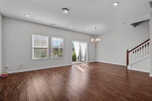 Building Photo - 1606 Clayfire Dr.